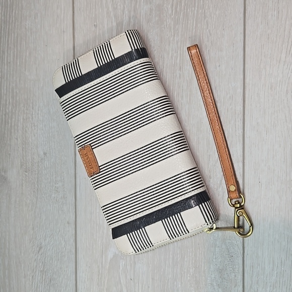 Fossil Women Emma RFID Zip clutch Leather Wallet - Picture 2 of 13